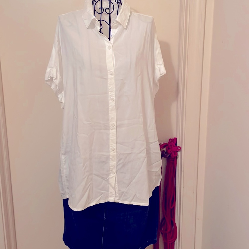 Like New White White White beachlunchlounge Shirt